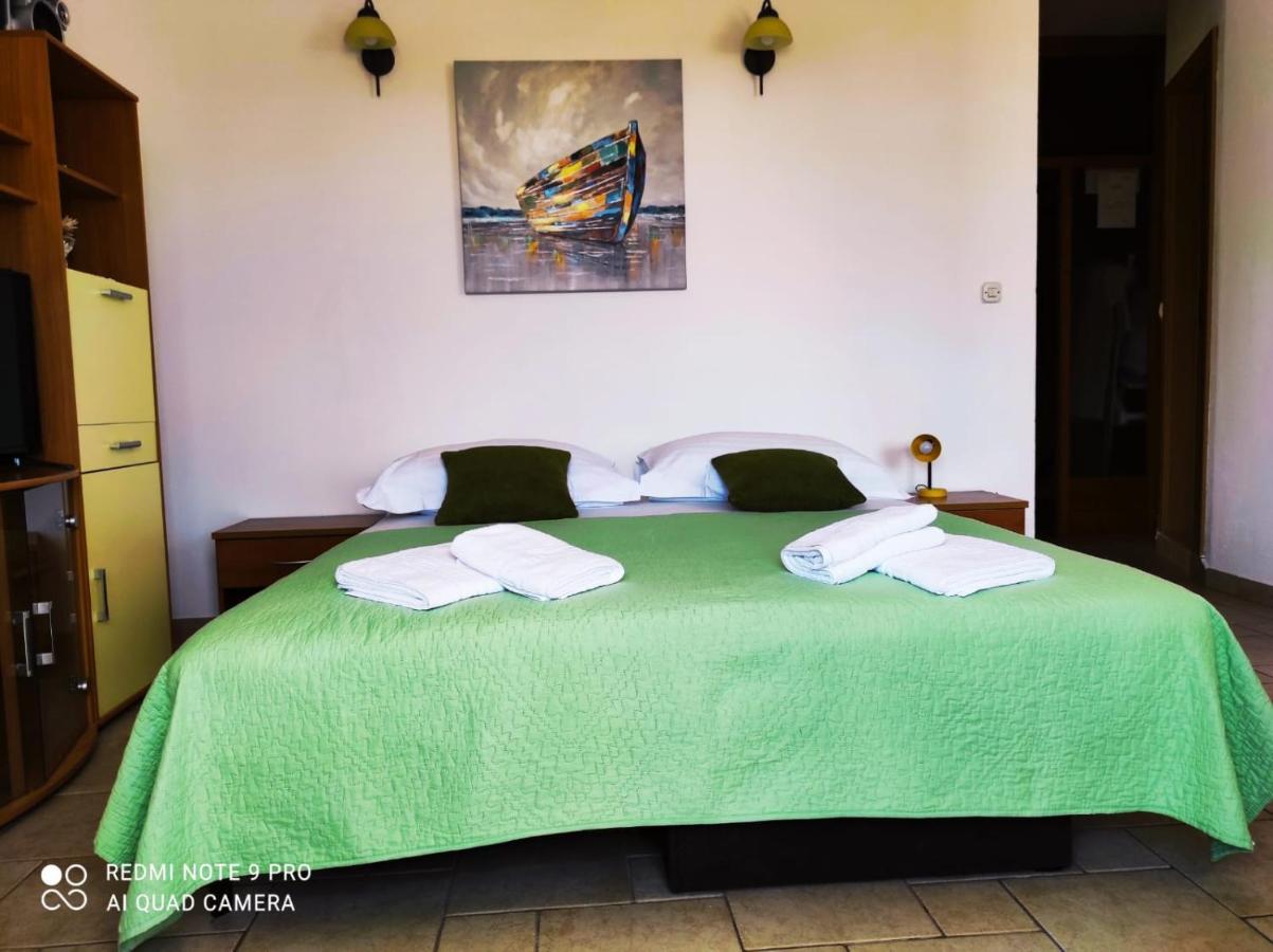 Apartment Topic Baška Voda エクステリア 写真