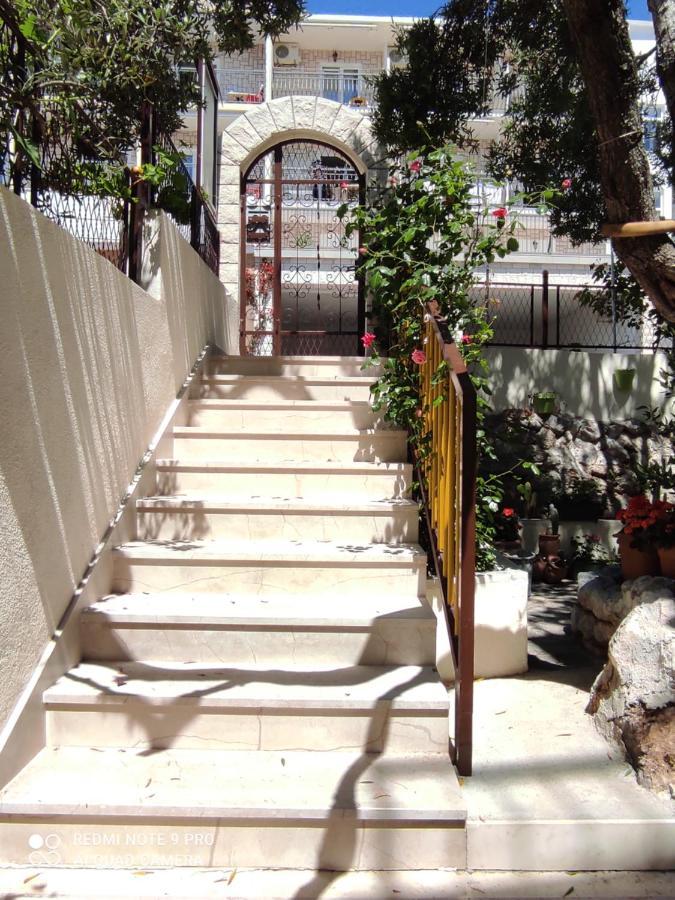 Apartment Topic Baška Voda エクステリア 写真