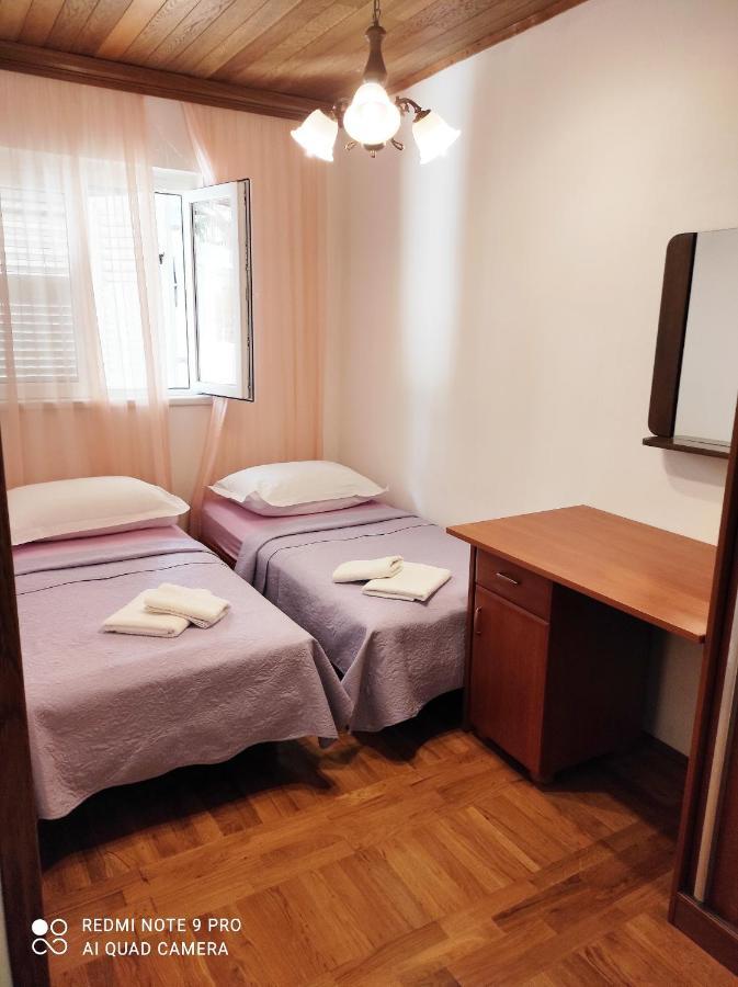 Apartment Topic Baška Voda エクステリア 写真