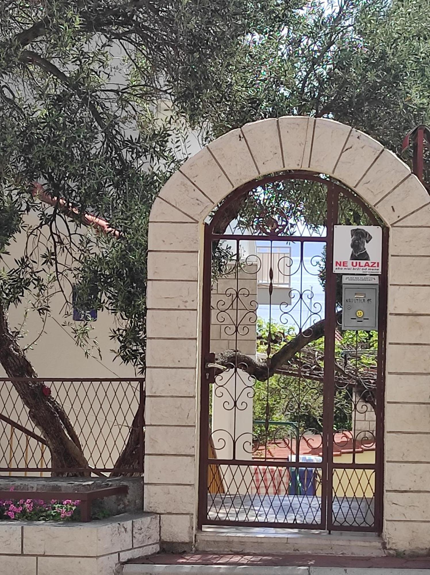 Apartment Topic Baška Voda エクステリア 写真