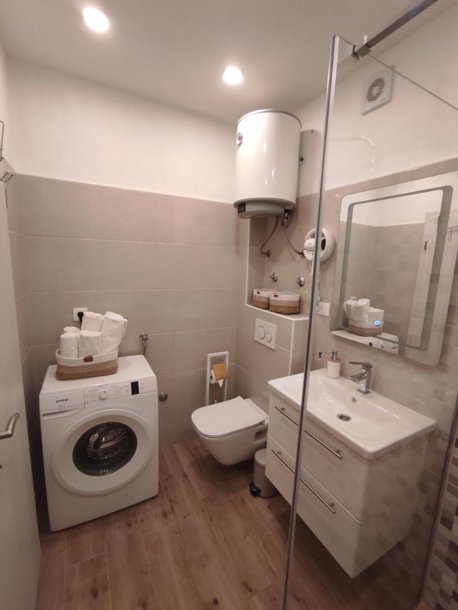 Apartment Topic Baška Voda エクステリア 写真