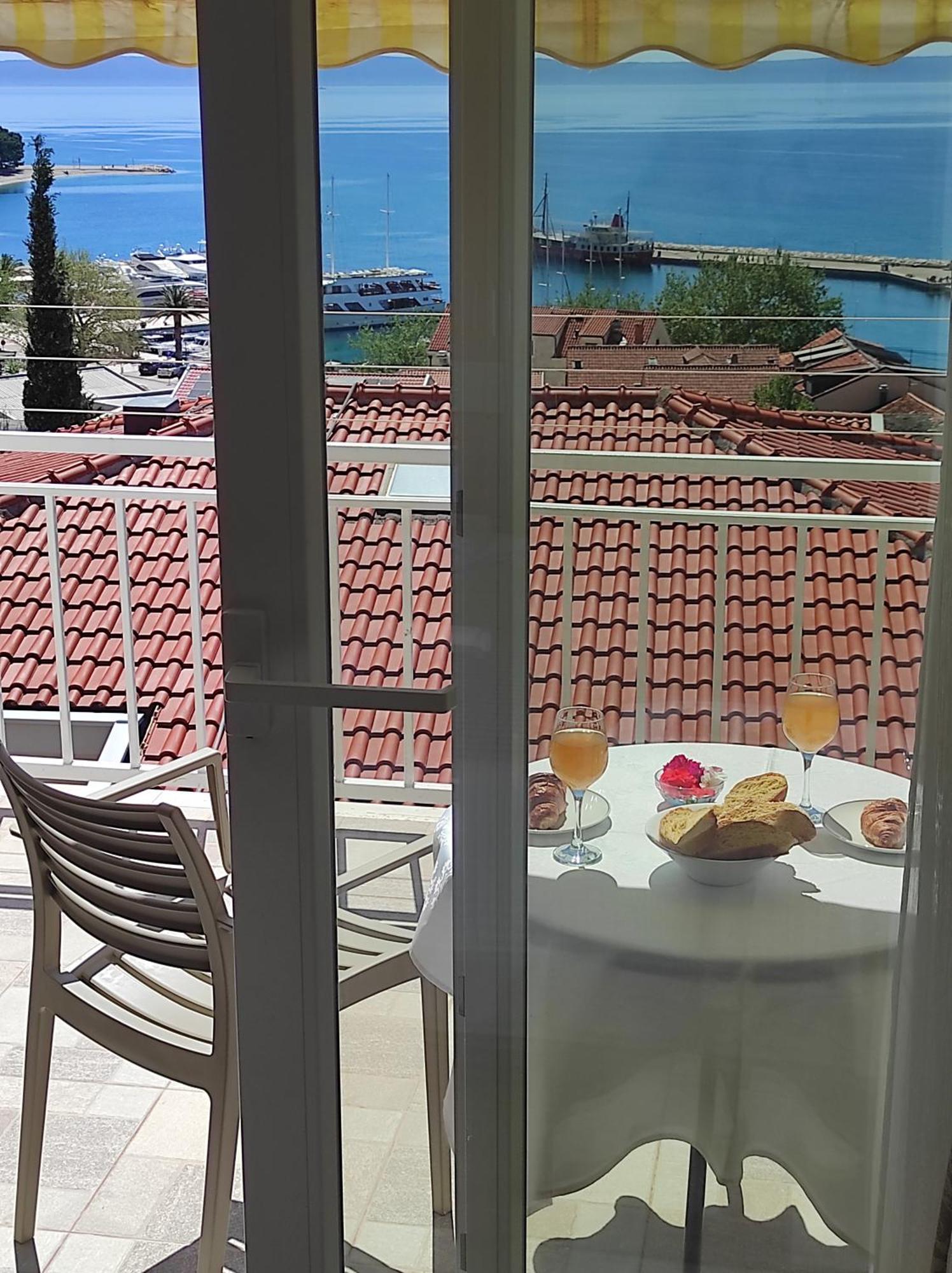 Apartment Topic Baška Voda エクステリア 写真