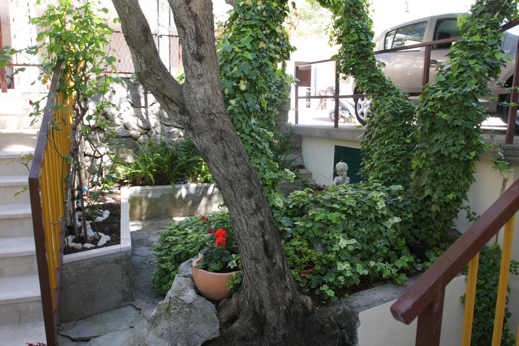 Apartment Topic Baška Voda エクステリア 写真