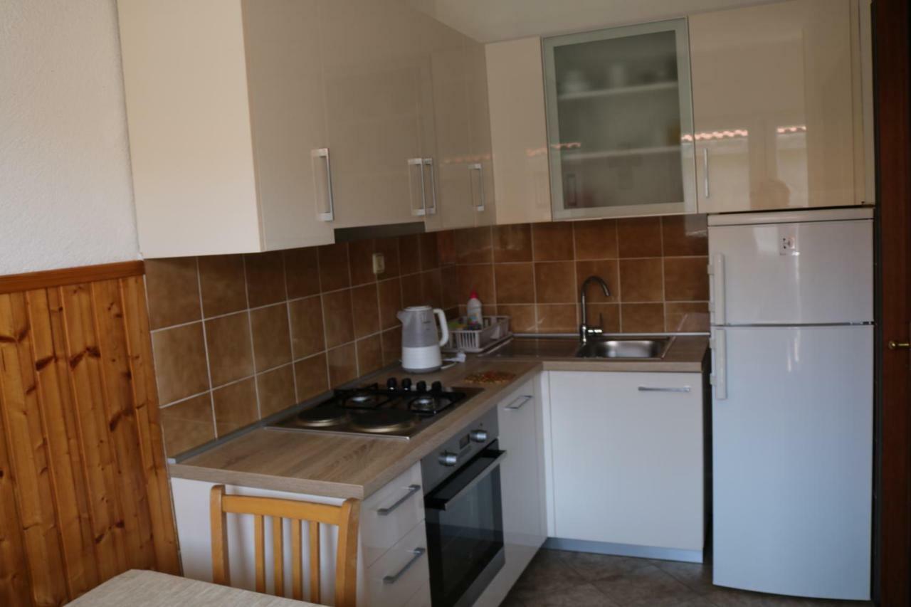 Apartment Topic Baška Voda エクステリア 写真