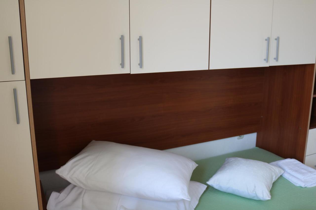 Apartment Topic Baška Voda エクステリア 写真