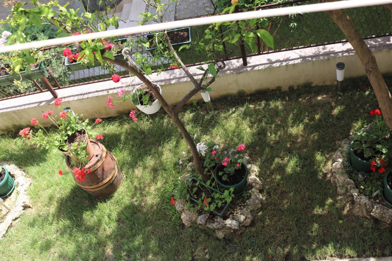 Apartment Topic Baška Voda エクステリア 写真